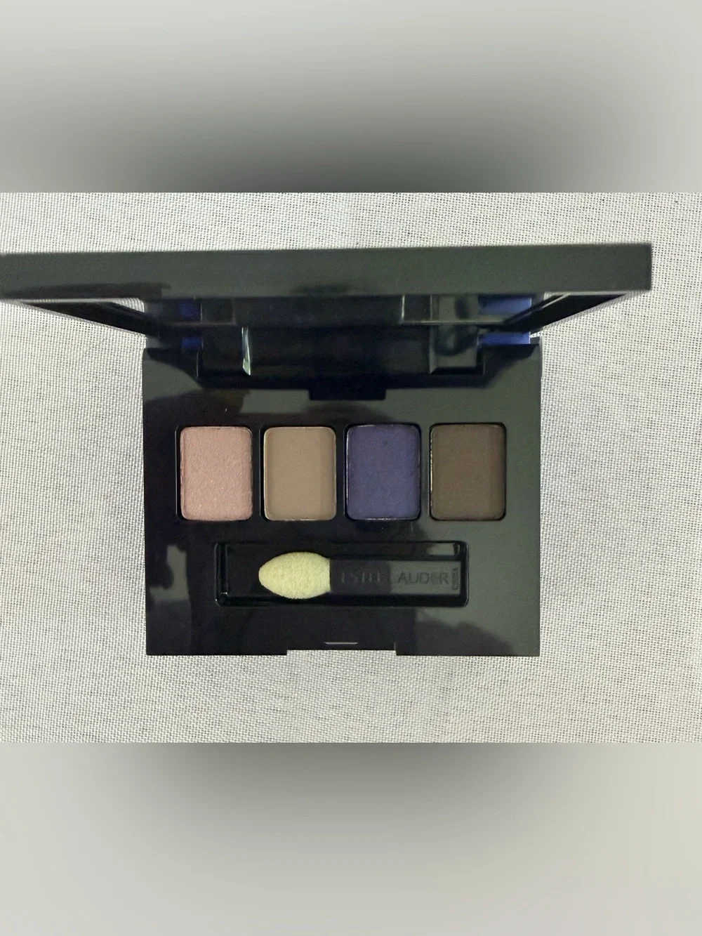 Estee Lauder Bundle of 3 Compact Eyeshadow Pallets with Mirrors (Neutral&Purples